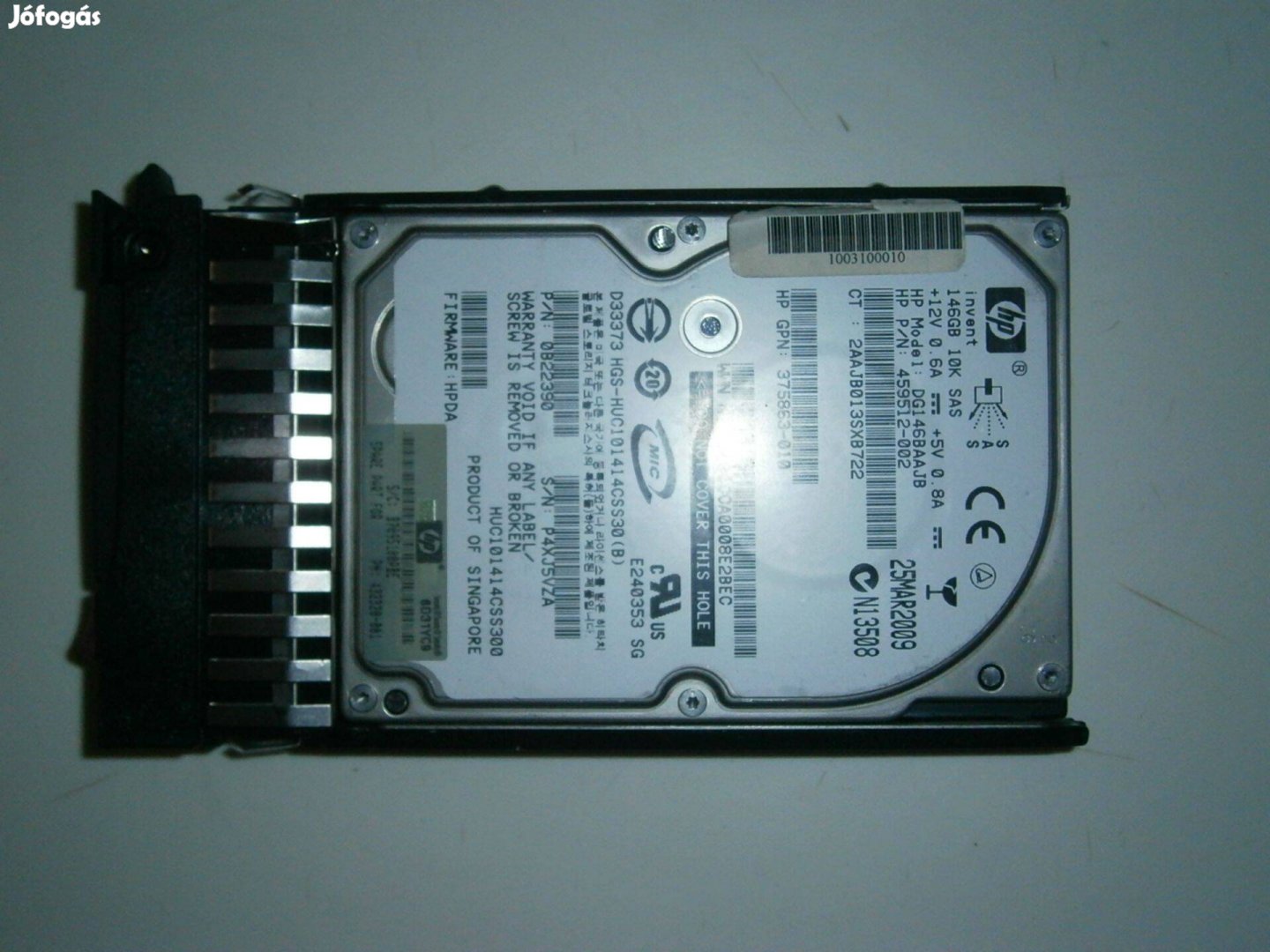 Eladó két használt 146GB-os HP SAS szerver merevlemez (HDD) kerettel