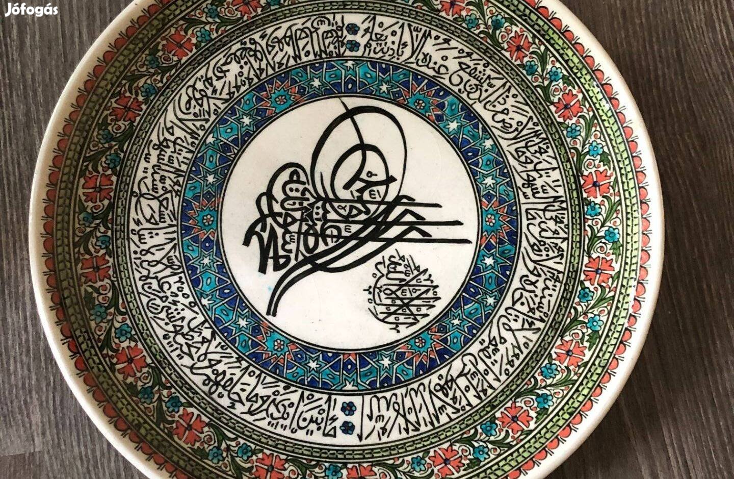 Eladó kézzel készült török kerámia fali dísztányér