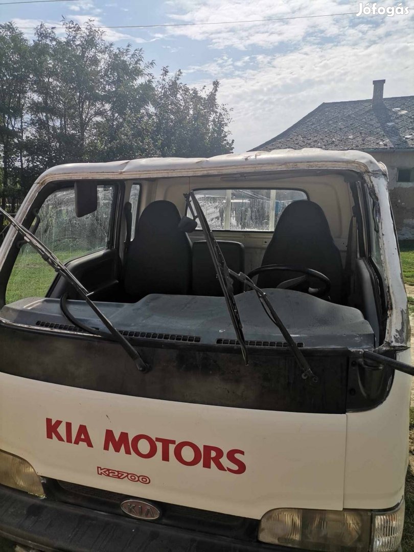 Elado kia k2700