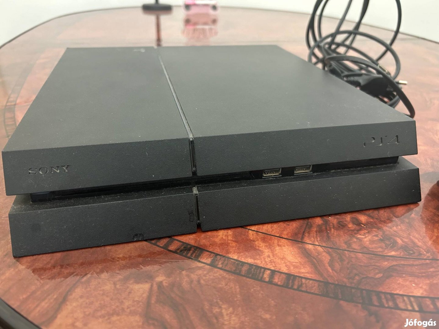 Eladó kifogástalan állapotú Playstation 4 konzol GTA 5