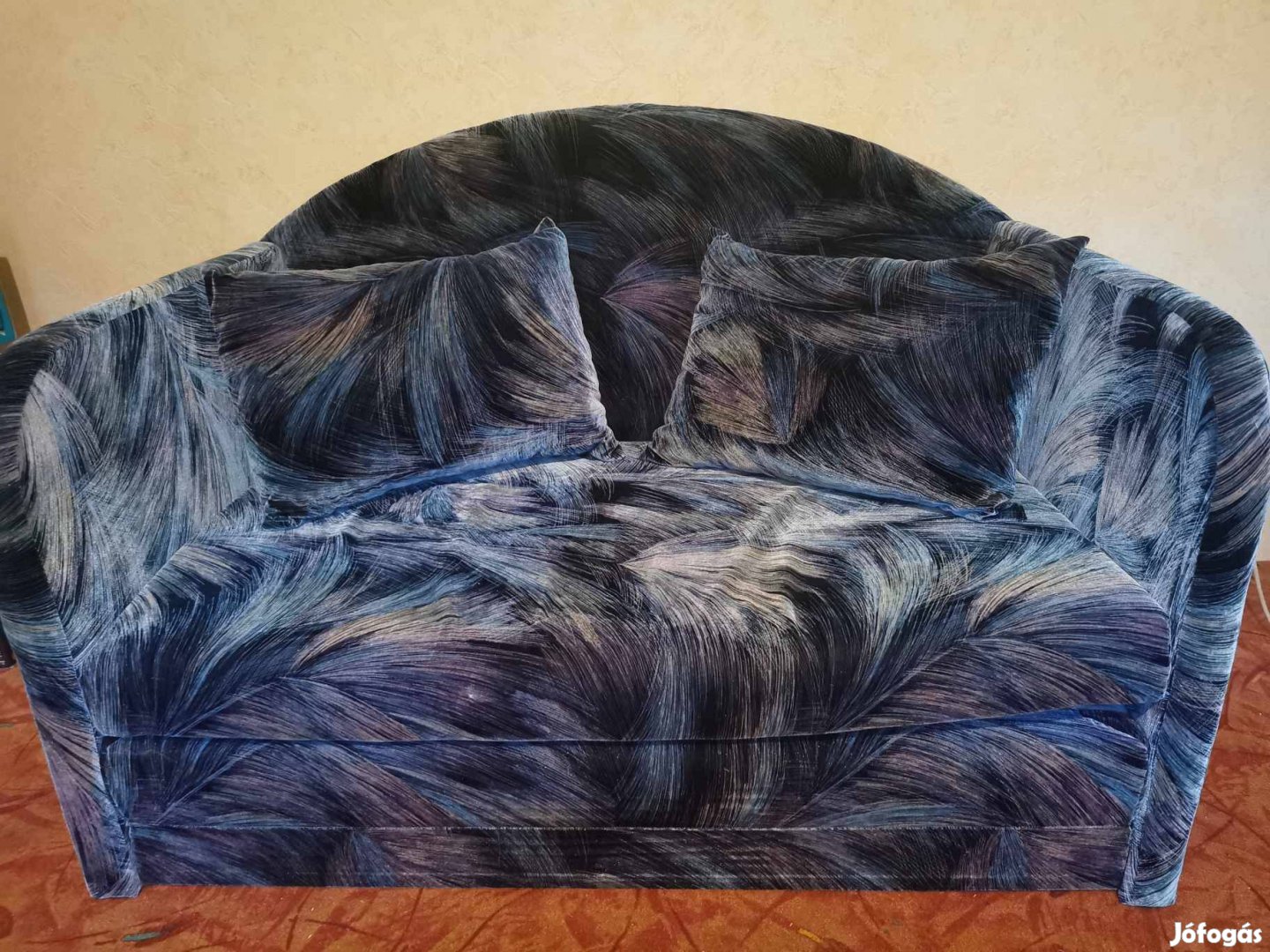 Eladó kihuzható kanapé ágy