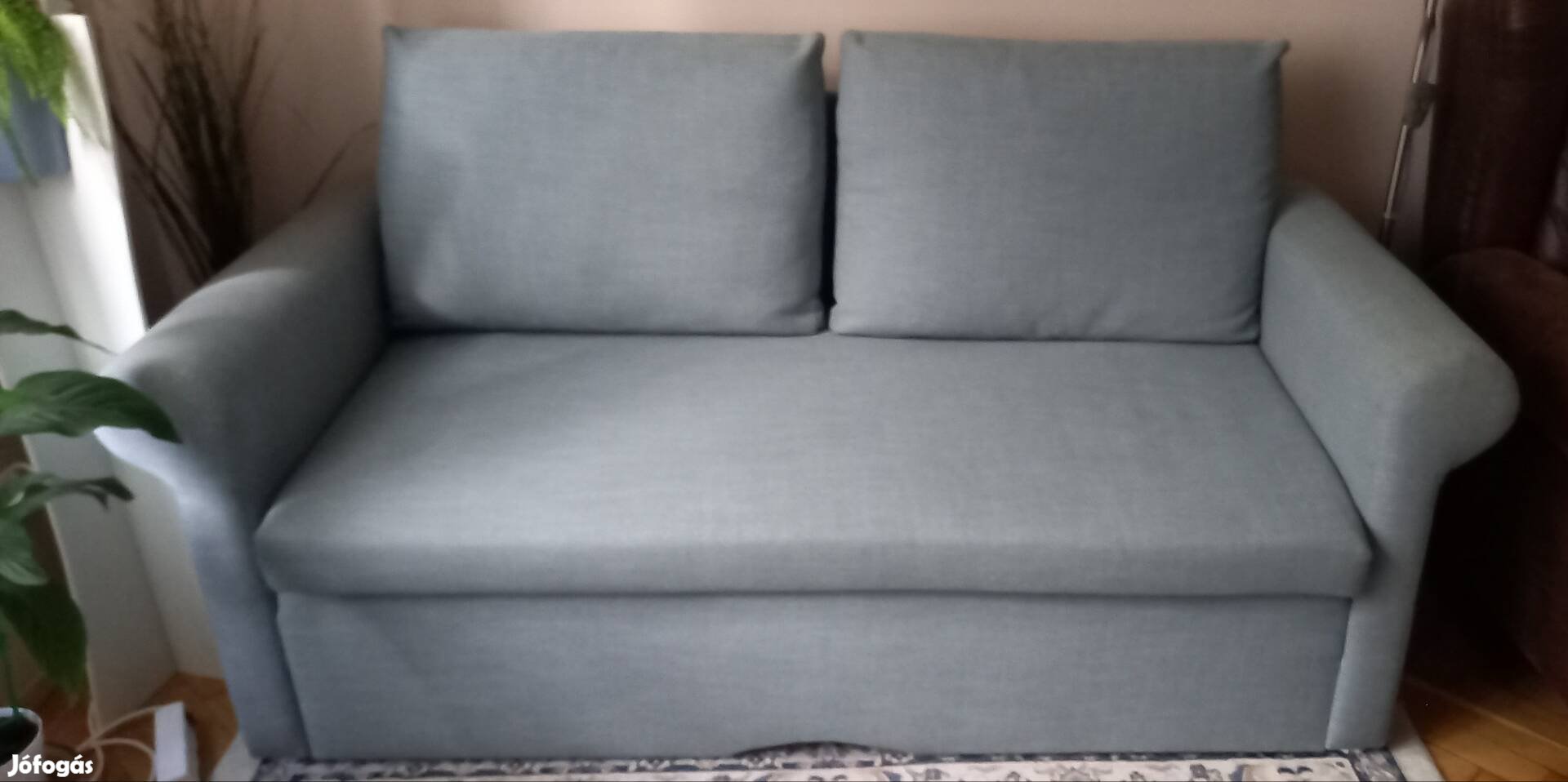 Eladó kihúzhatós kanapé (eladva)