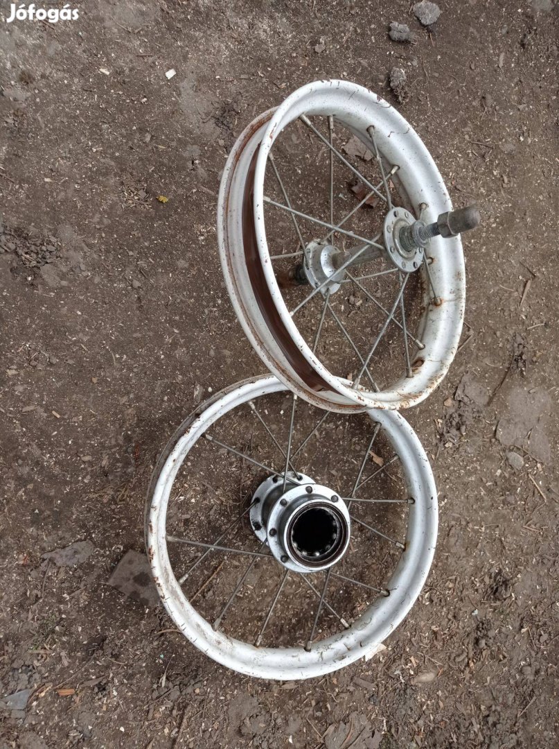 Eladó kis felni j ár ban