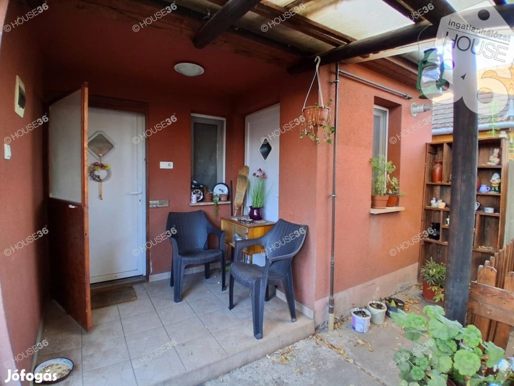 Eladó kis ház a Hunyadivárosban!