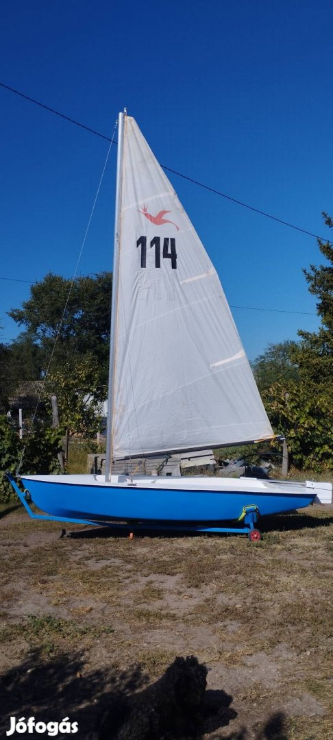 Eladó kis vitorlás 3.6m