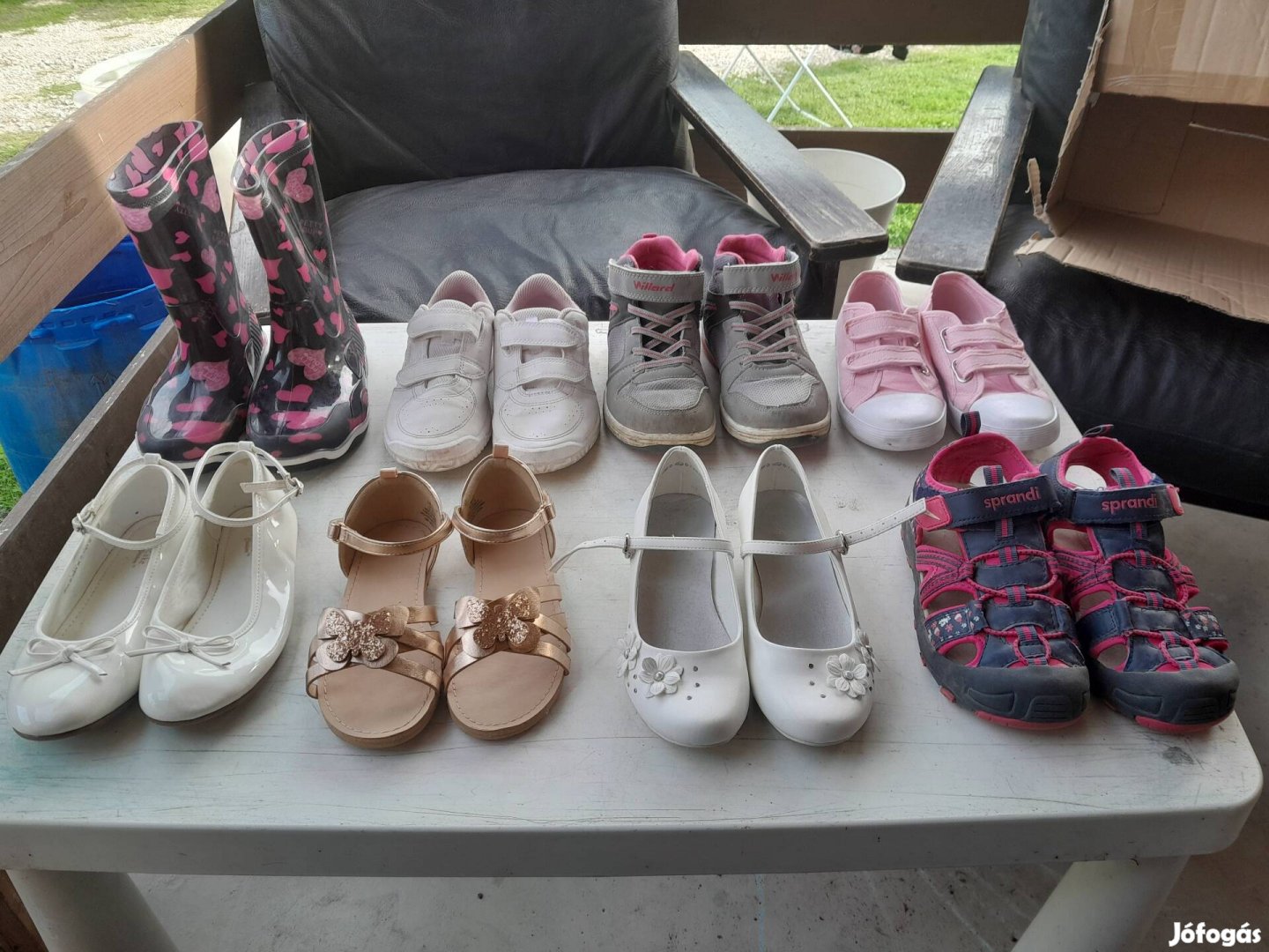Eladó kislány cipők,szandálak,gumicsizma 30,31,32-es méretben