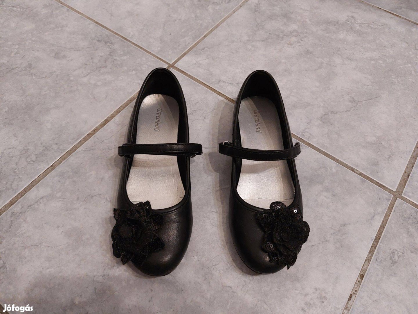 Eladó kislány fekete alkalmi cipő