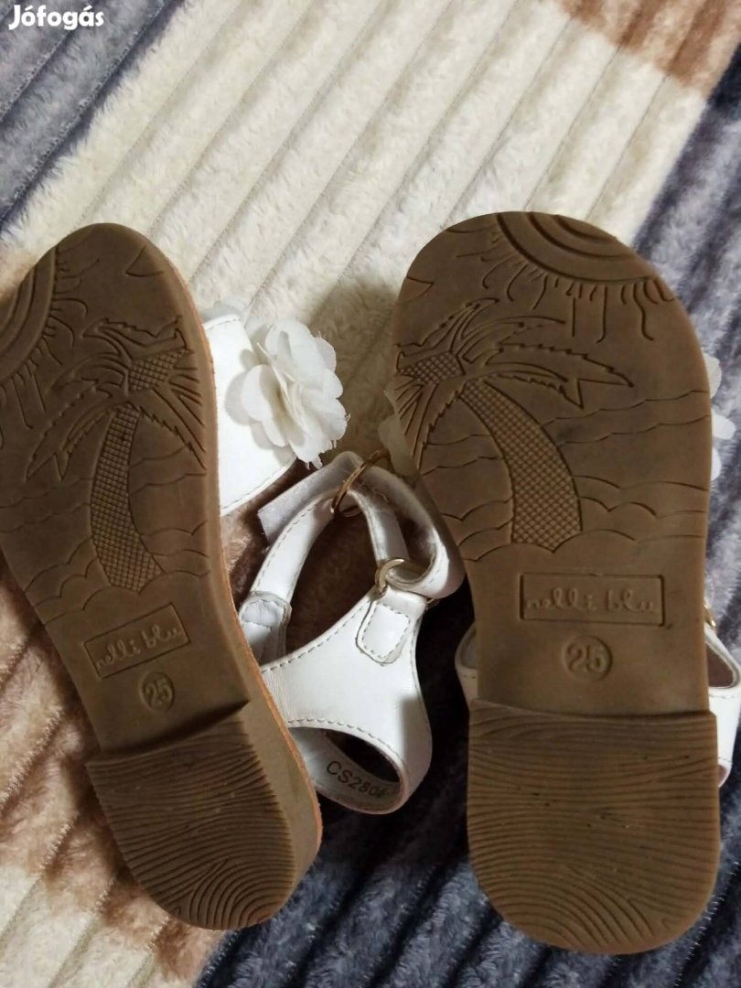 Elado kislány szandál