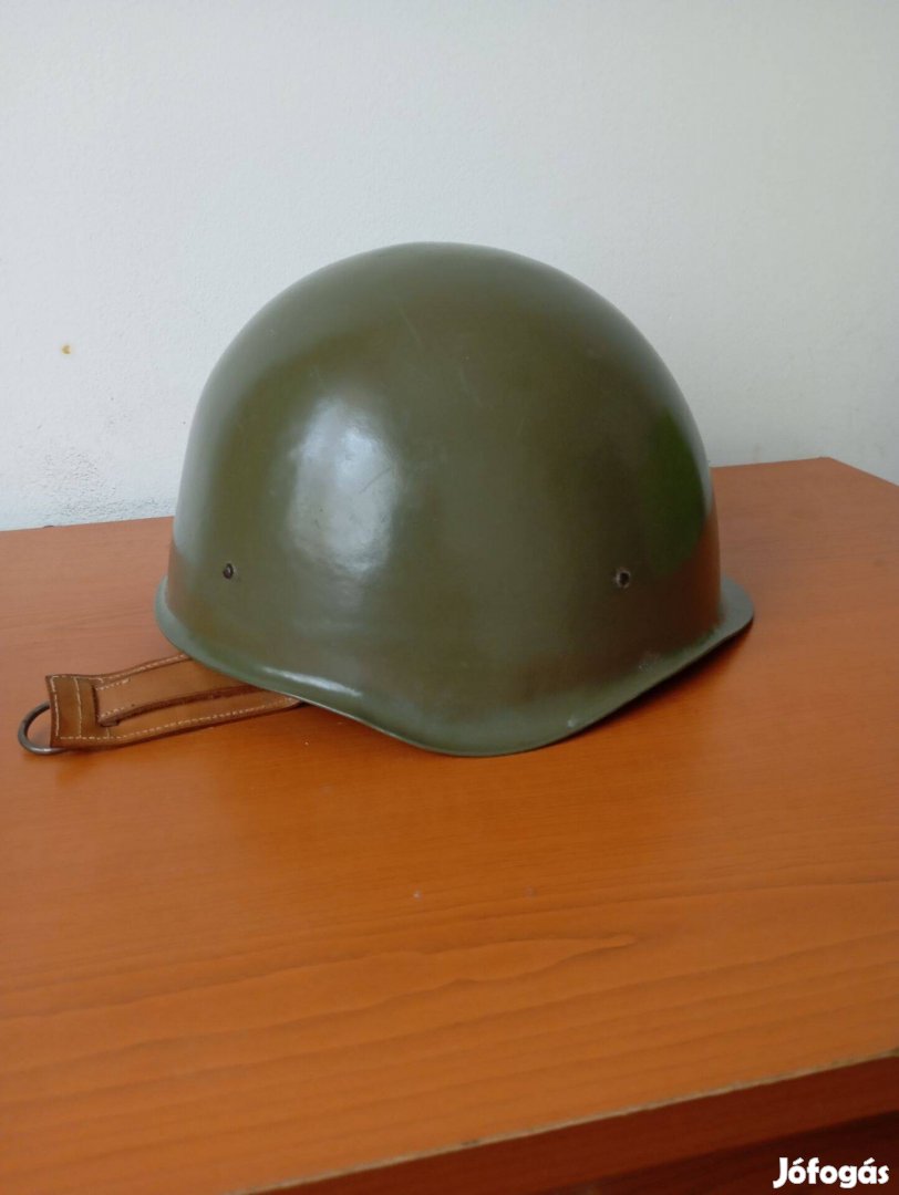 Eladó kitűnő állapotú acél rohamsisak!