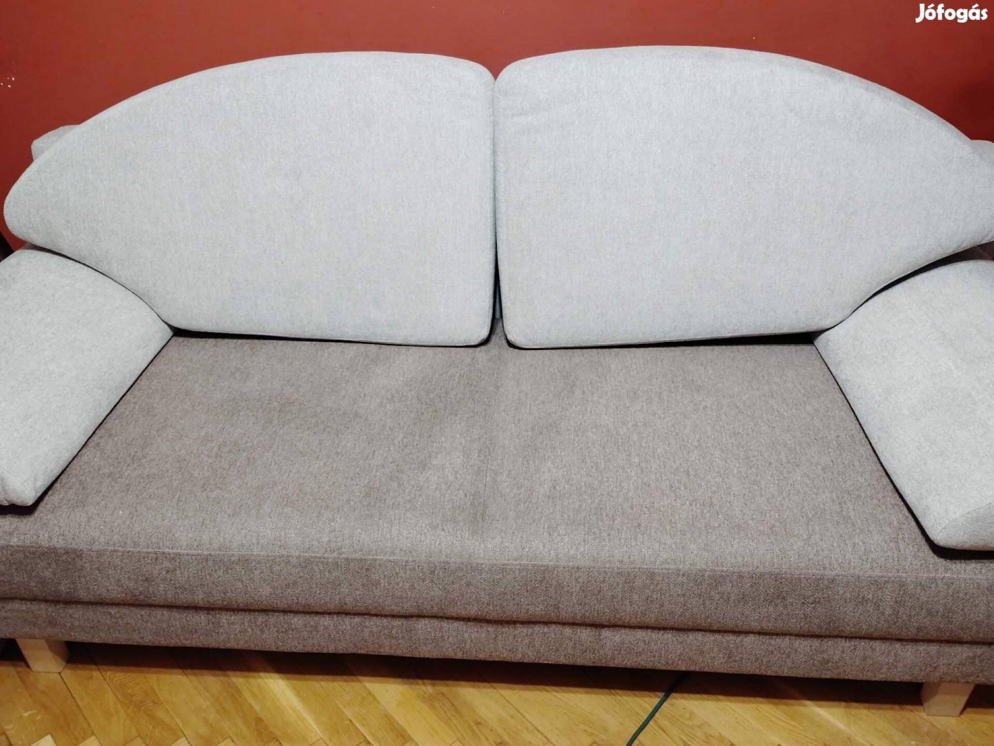 Eladó kiváló állapotú kinyitható kanapé