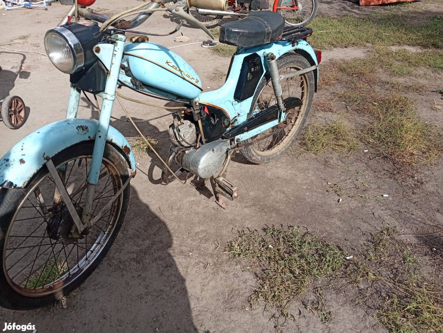 Eladó komár 2 motor