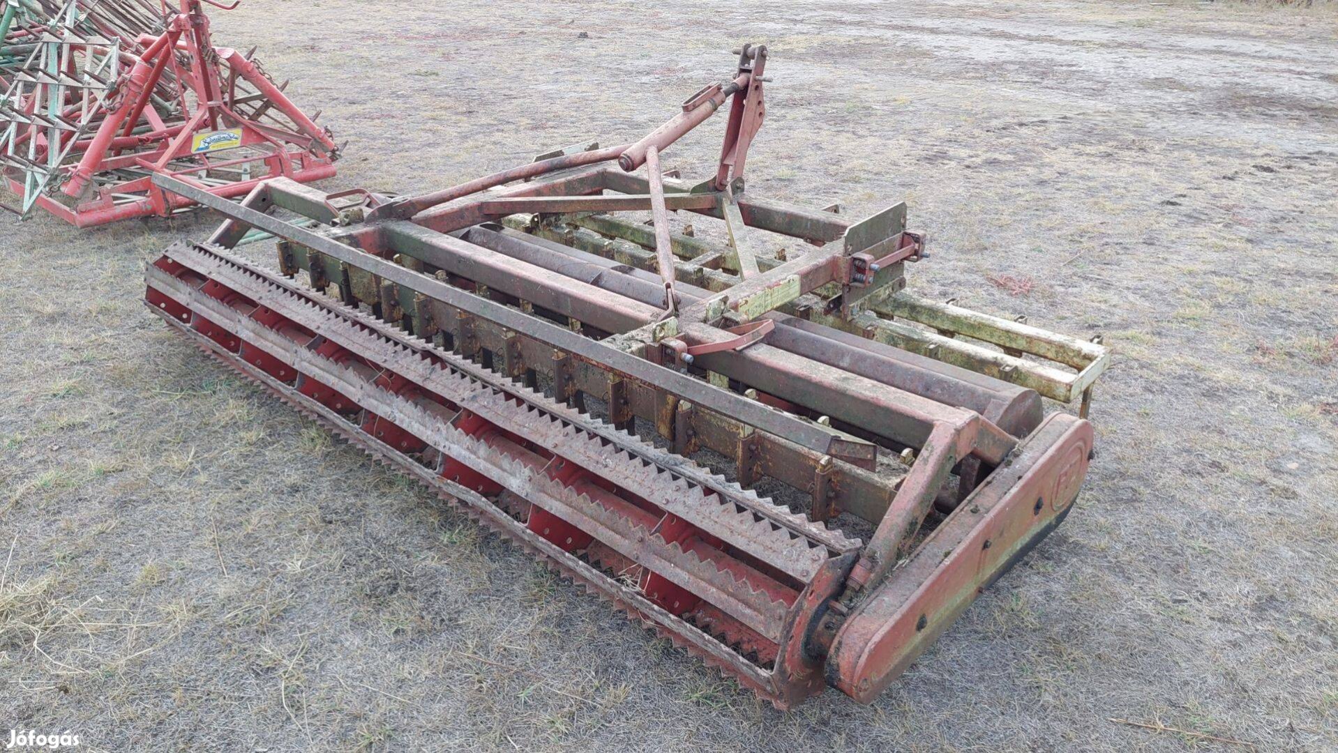 Eladó kompaktor PZ-300