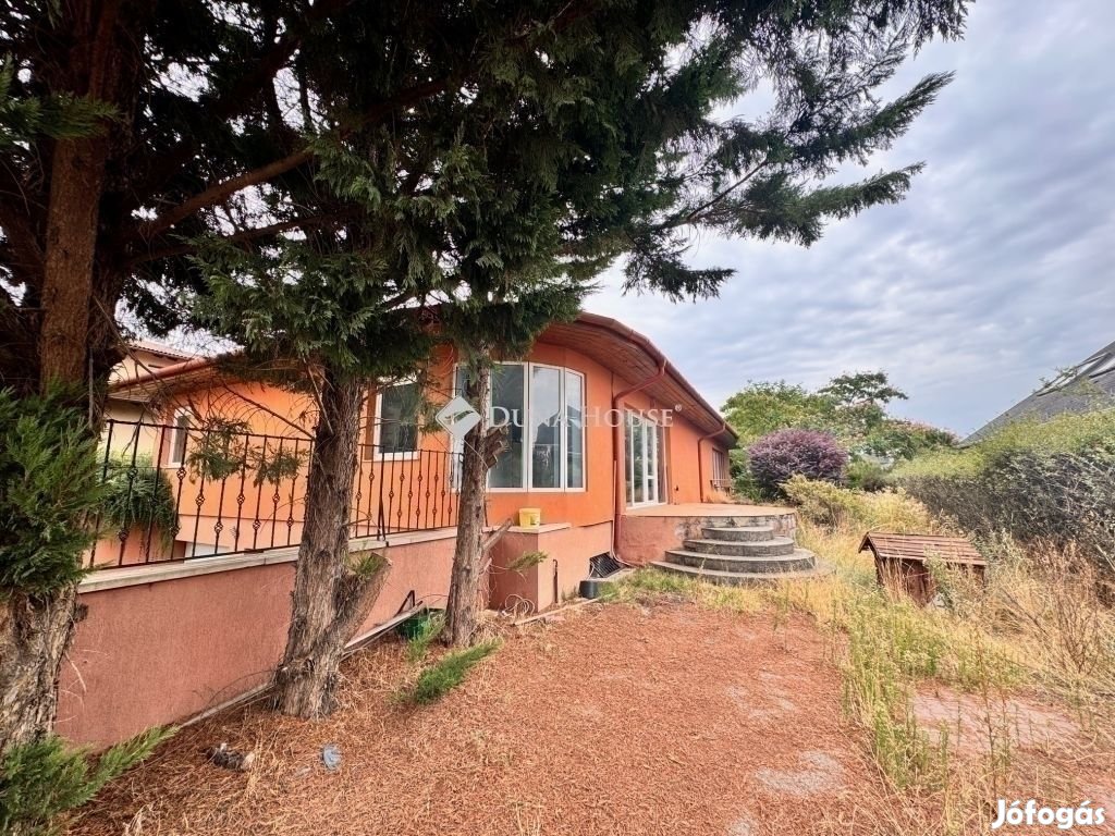 Eladó könnyűszerkezetes, 2 lakásos ház, Nagytarcsa