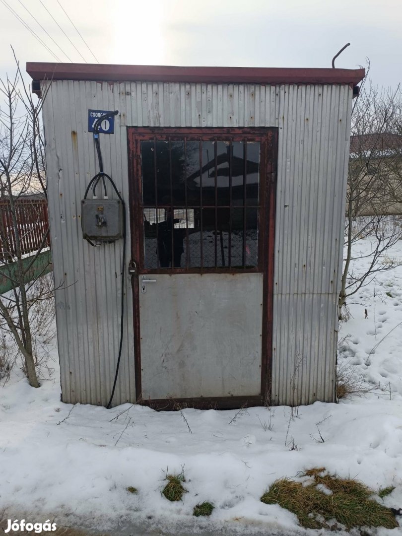Eladó konténer