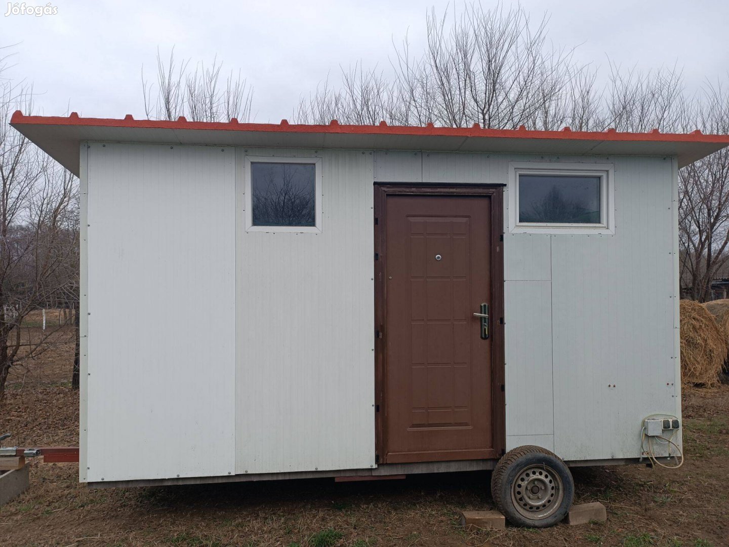 Eladó konténer épület