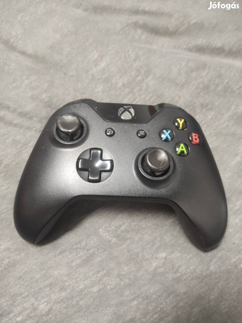 Eladó kontroller Xbox one !! egyetlen kis pöcök el van törve!!