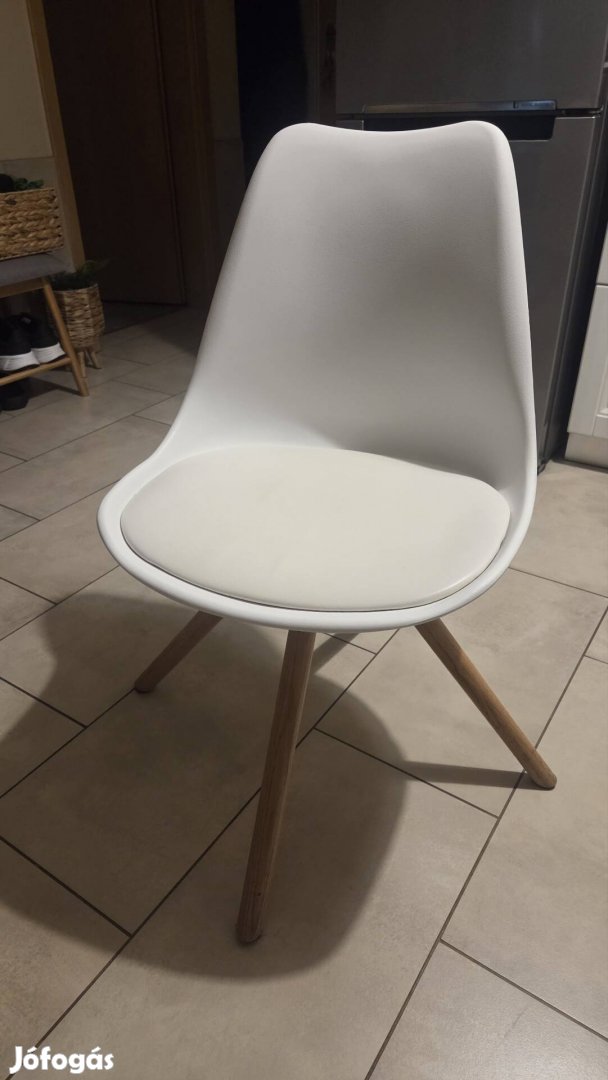 Eladó konyhai szék