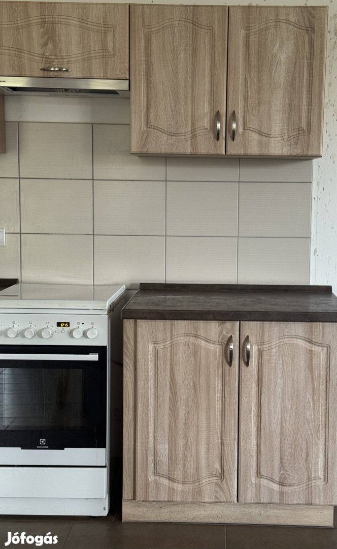 Eladó konyhaszekrény Konyhabútor