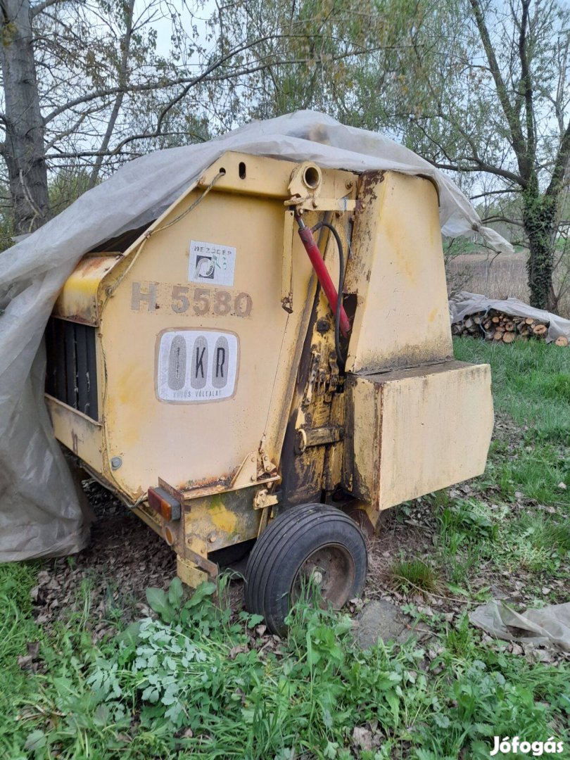 Eladó körbálázó, tárcsa, borona, vetőgép és eke