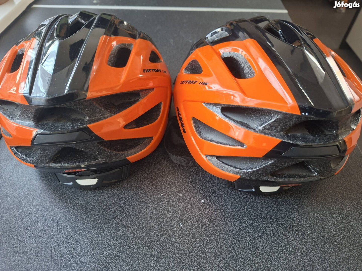 Eladó ktm gyerek biciklis kerékpáros sisak