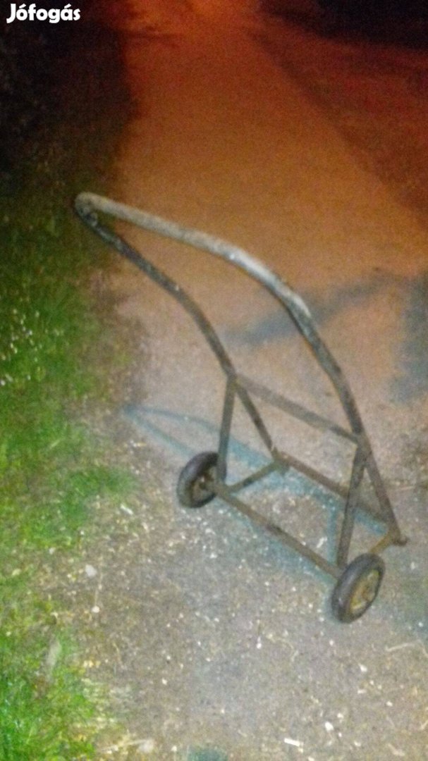 Eladó kuka szolga kukaszolga