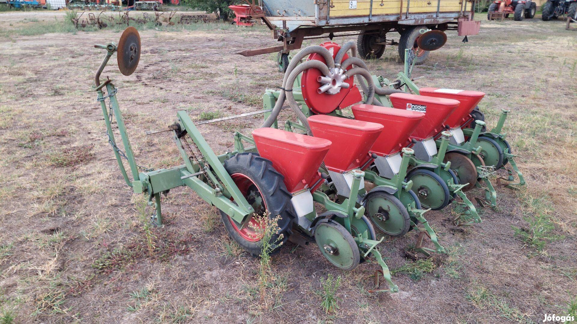 Eladó kukoricavetőgép Nodet Gougis PN2 szemenkénti vetőgép