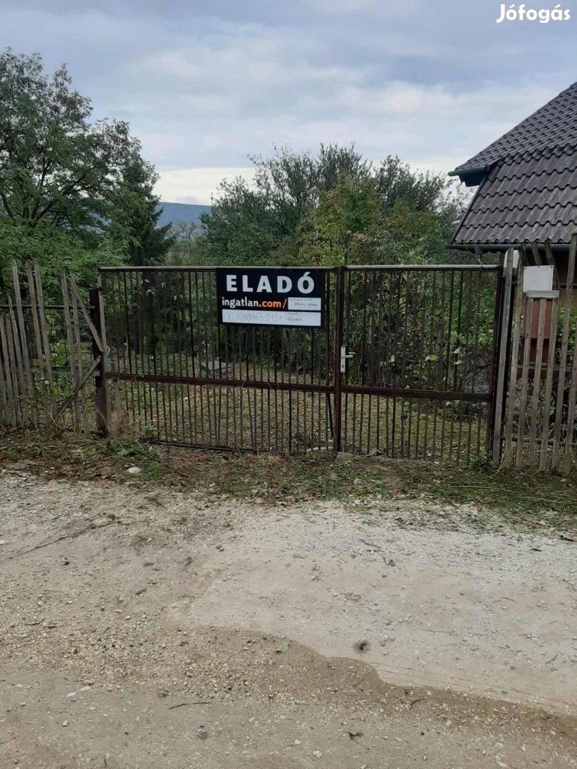 Eladó külterületi telek Törökbálinton