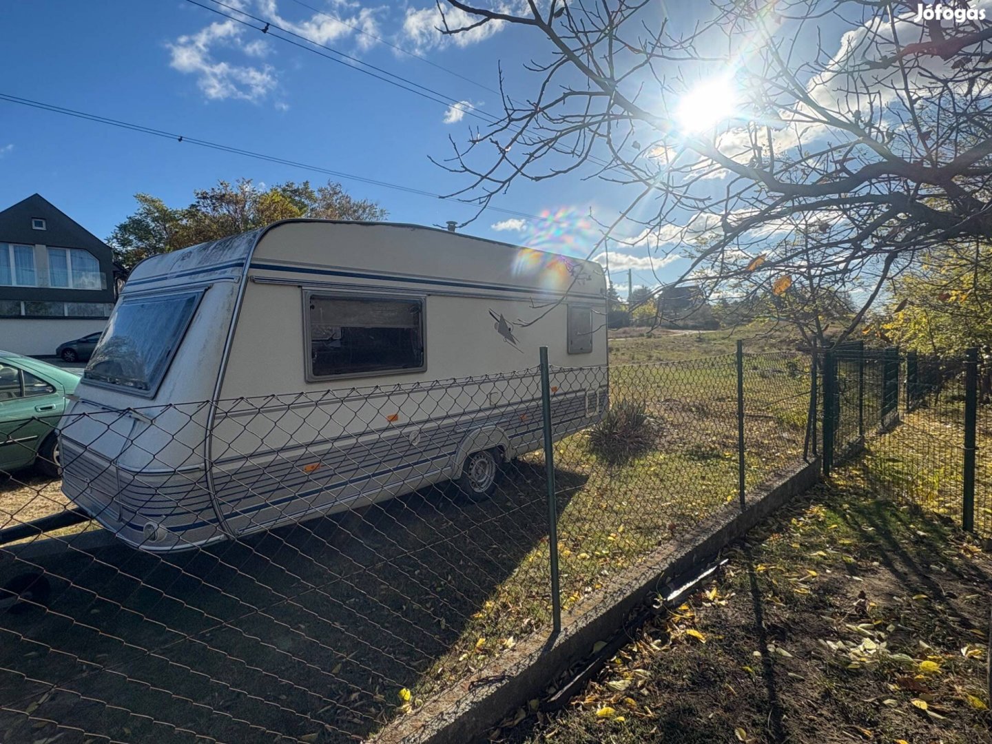 Eladó lakôkocsi