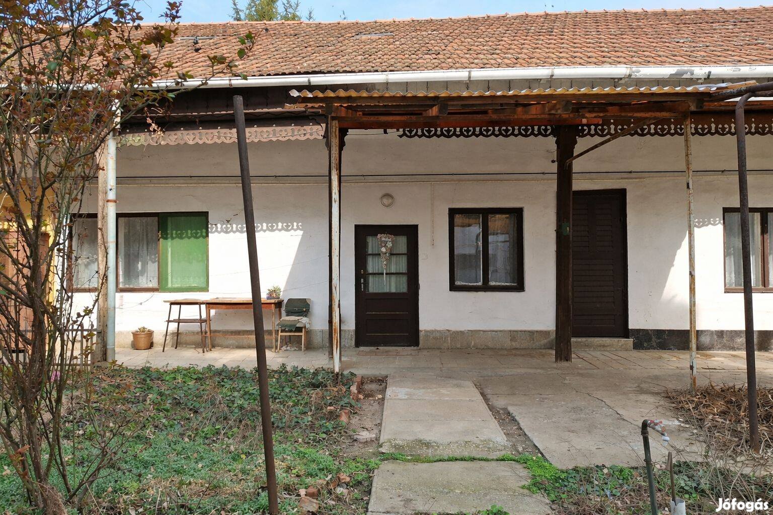 Eladó lakás Békéscsaba központjában csendes, udvari