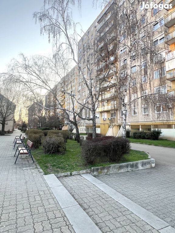 Eladó lakás Budapest 19. ker., Lakótelep