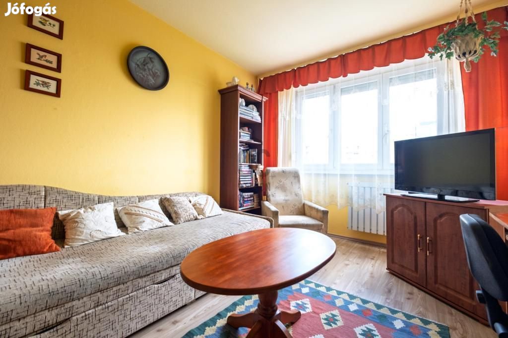 Eladó lakás Budapest 3. ker., Békásmegyer