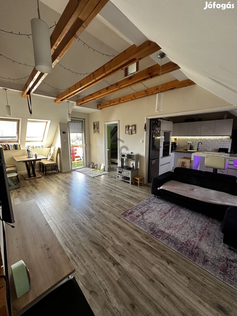 Eladó lakás Hajdúsámson központjában, mégis csendes belső