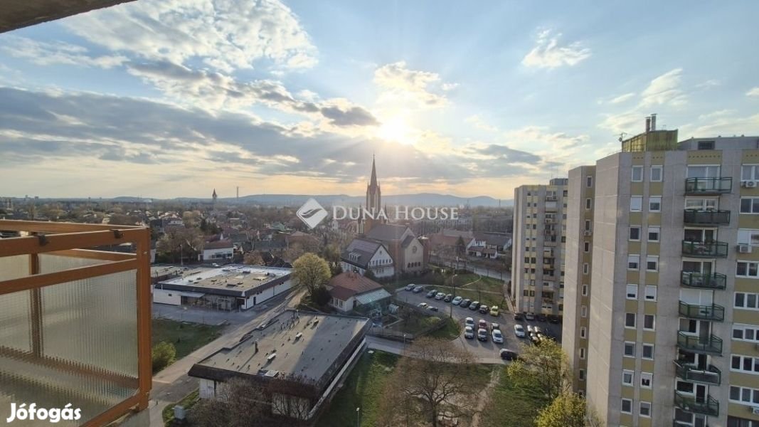 Eladó lakás, Budapest 15. ker.