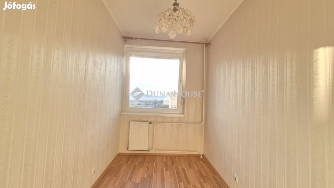 Eladó lakás, Budapest 15. ker.