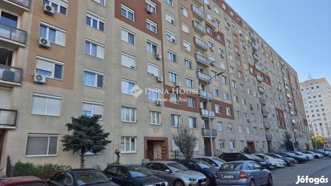 Eladó lakás, Budapest 15. ker.