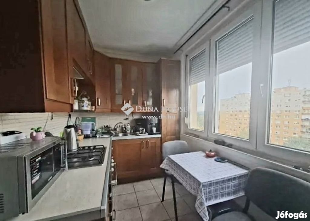 Eladó lakás, Budapest 15. ker.