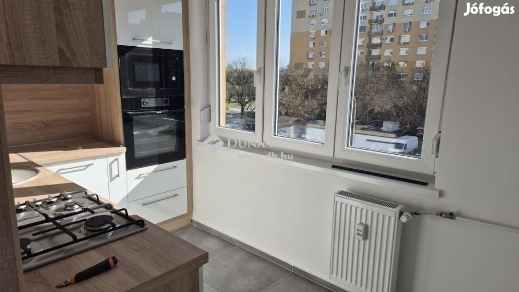 Eladó lakás, Budapest 15. ker.