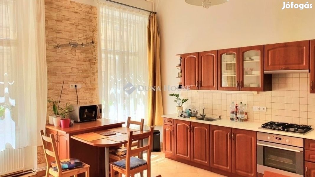 Eladó lakás, Budapest 6. ker.