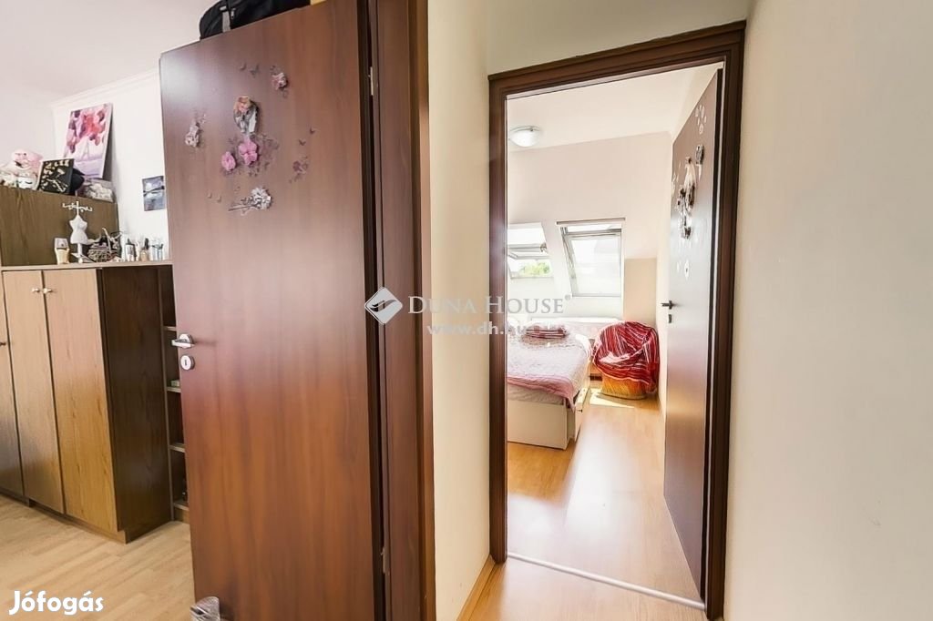 Eladó lakás, Budapest 8. ker. Stadionoknál kétszintes lakás