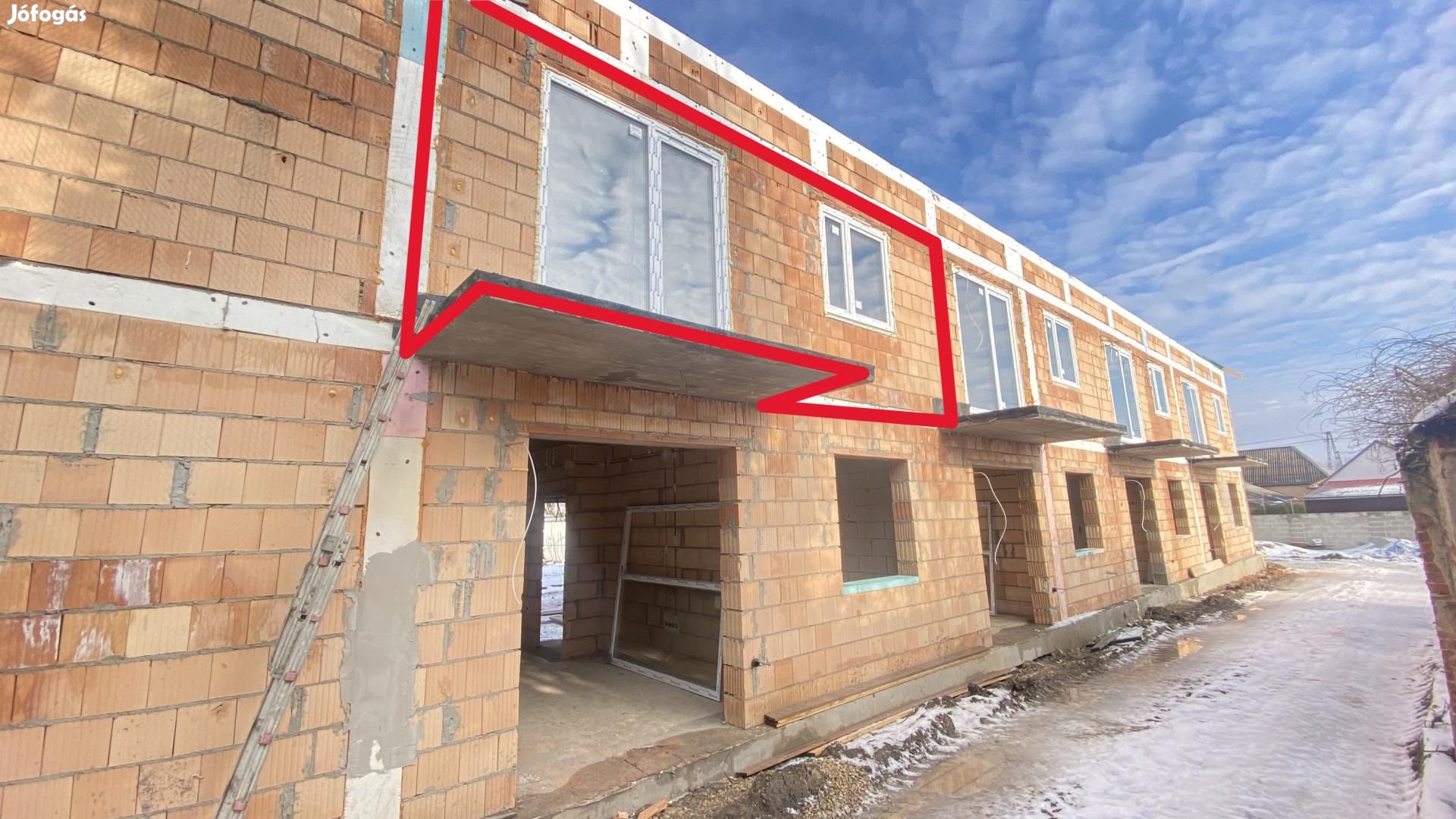 Eladó lakás, Csorna