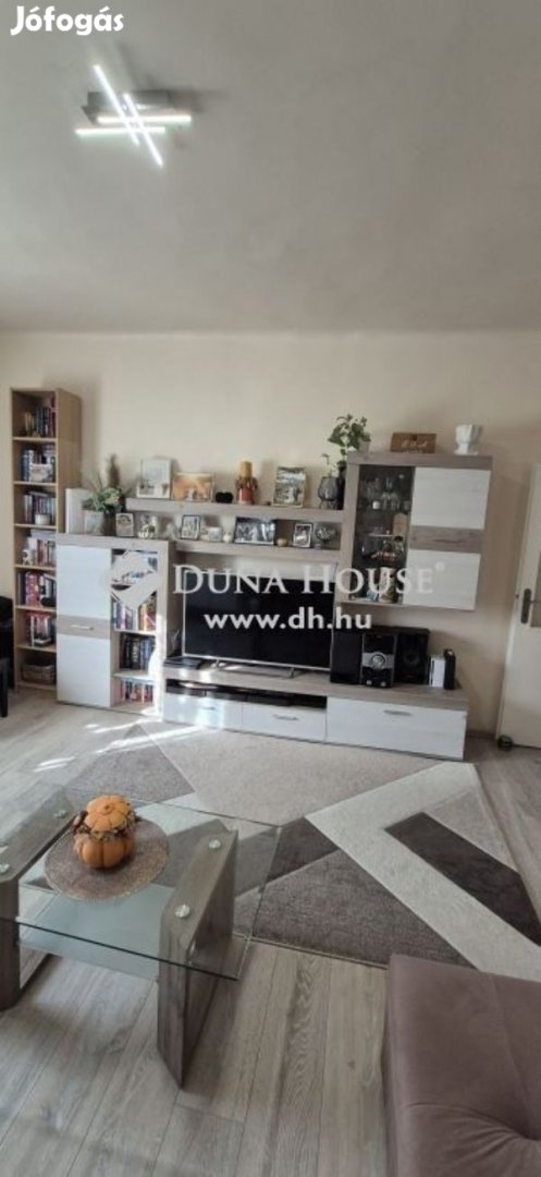 Eladó lakás, Dunakeszi
