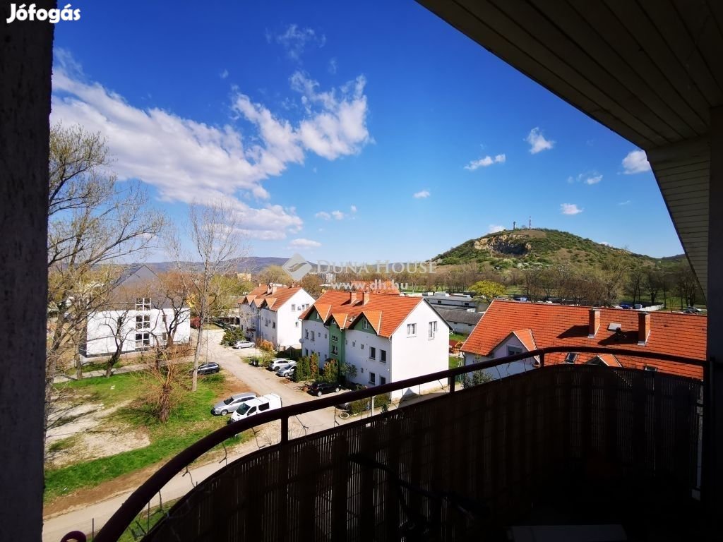 Eladó lakás, Esztergom