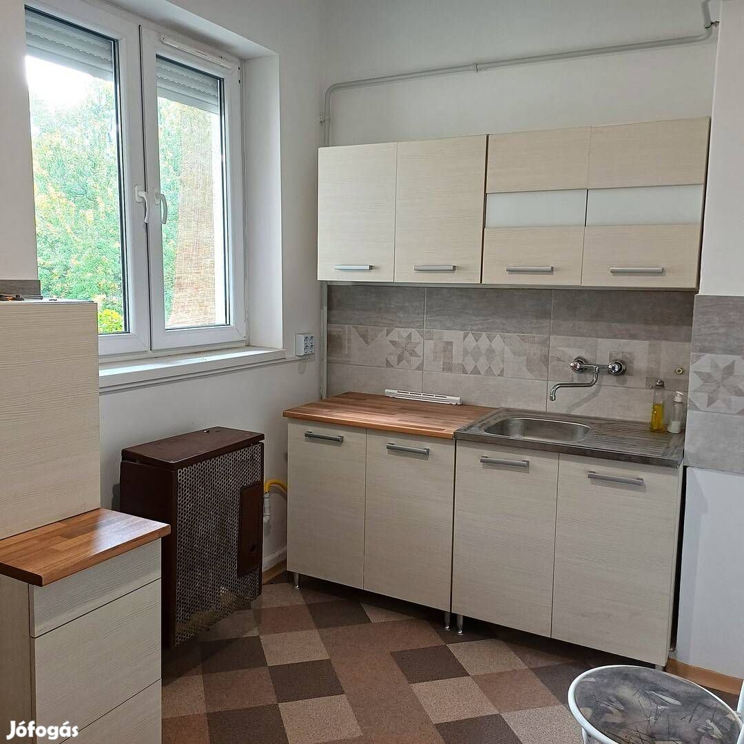 Eladó lakás, Salgótarján Vásártér, 17900000 Ft, 54 nm