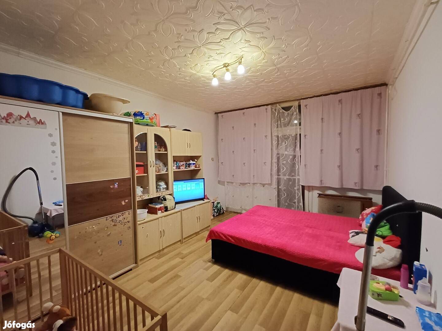 Eladó lakás, Salgótarján Zagyvapálfalva, Déryné út, 9400000