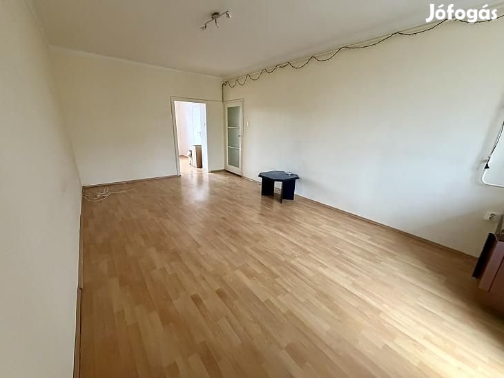 Eladó lakás - Vác
