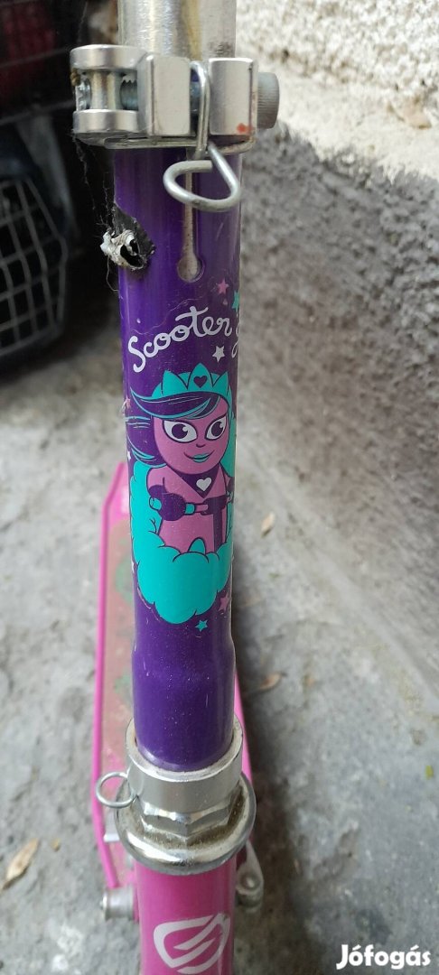 Eladó lány roller
