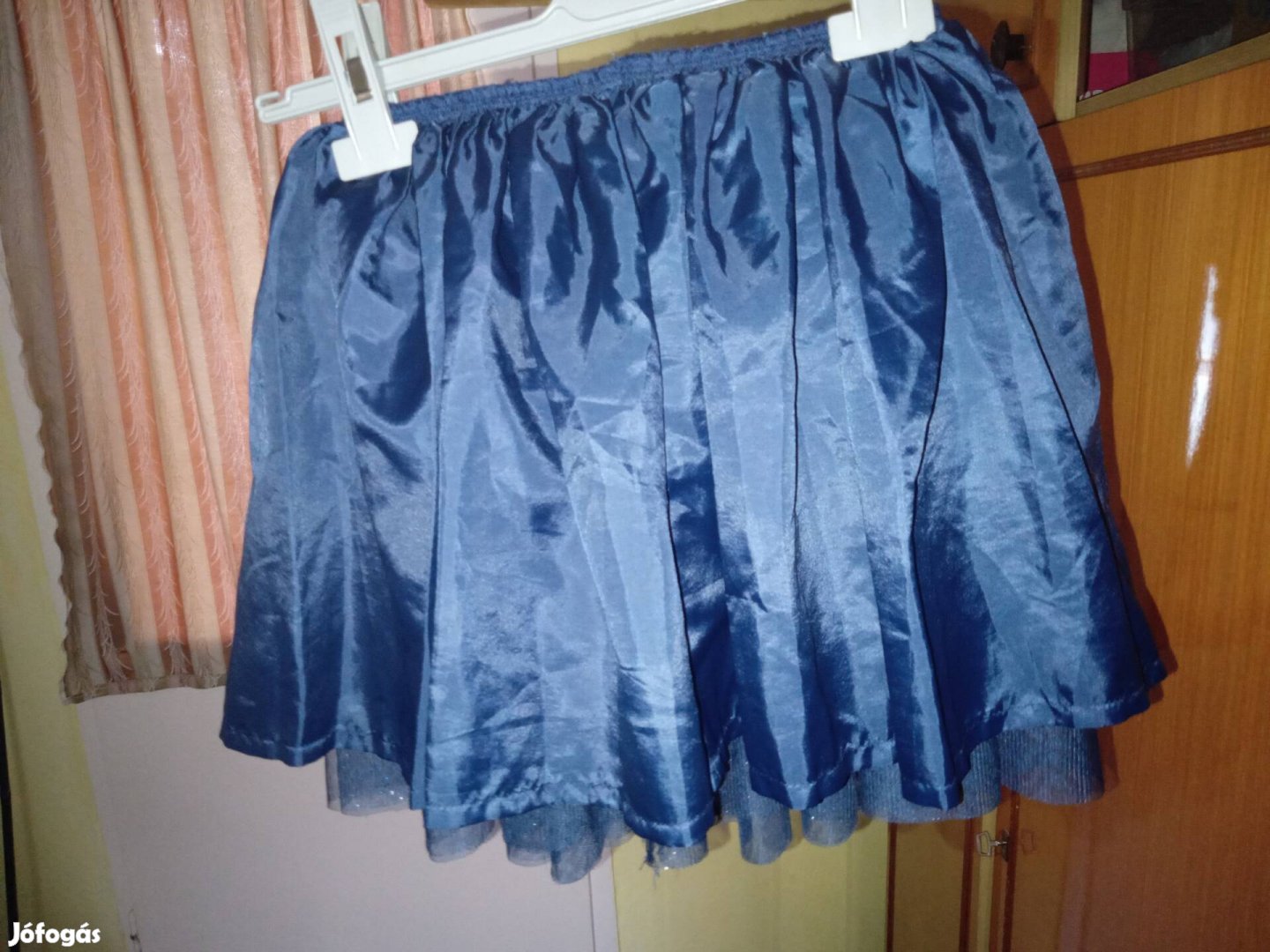 Eladó lány szoknya HM 128-as