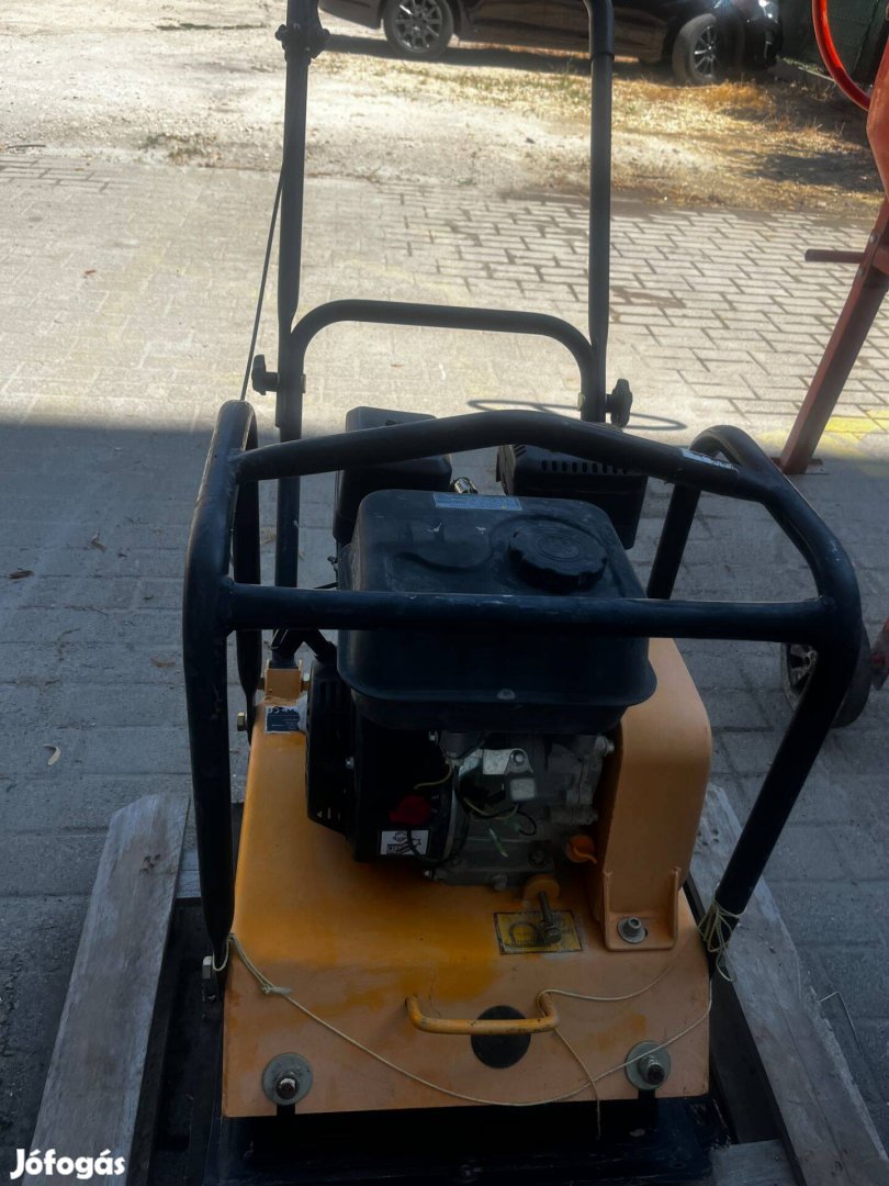 Eladó lapvibrátor