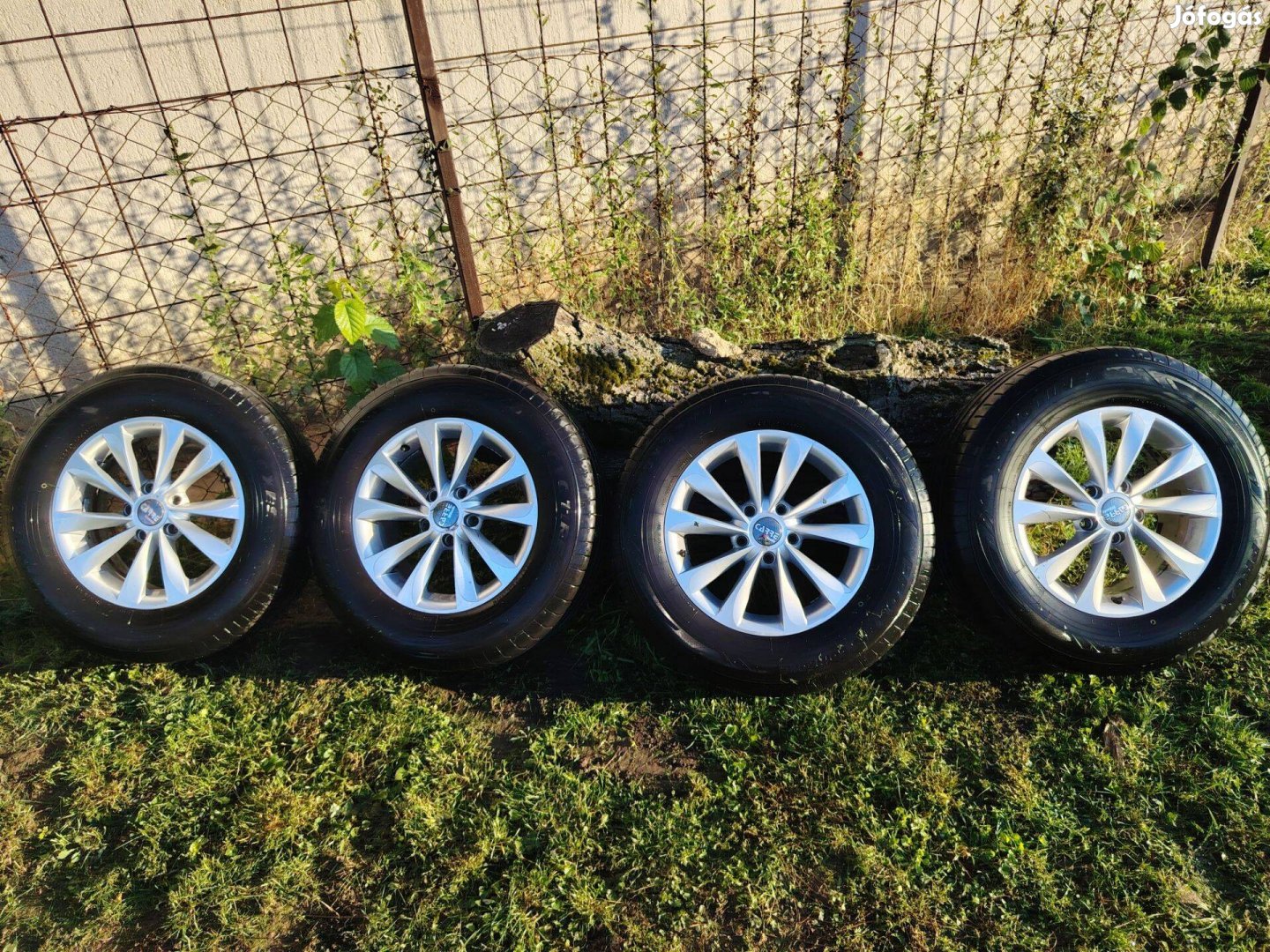 Eladó lett 4db Új Toyo nyárigumi alufelnin