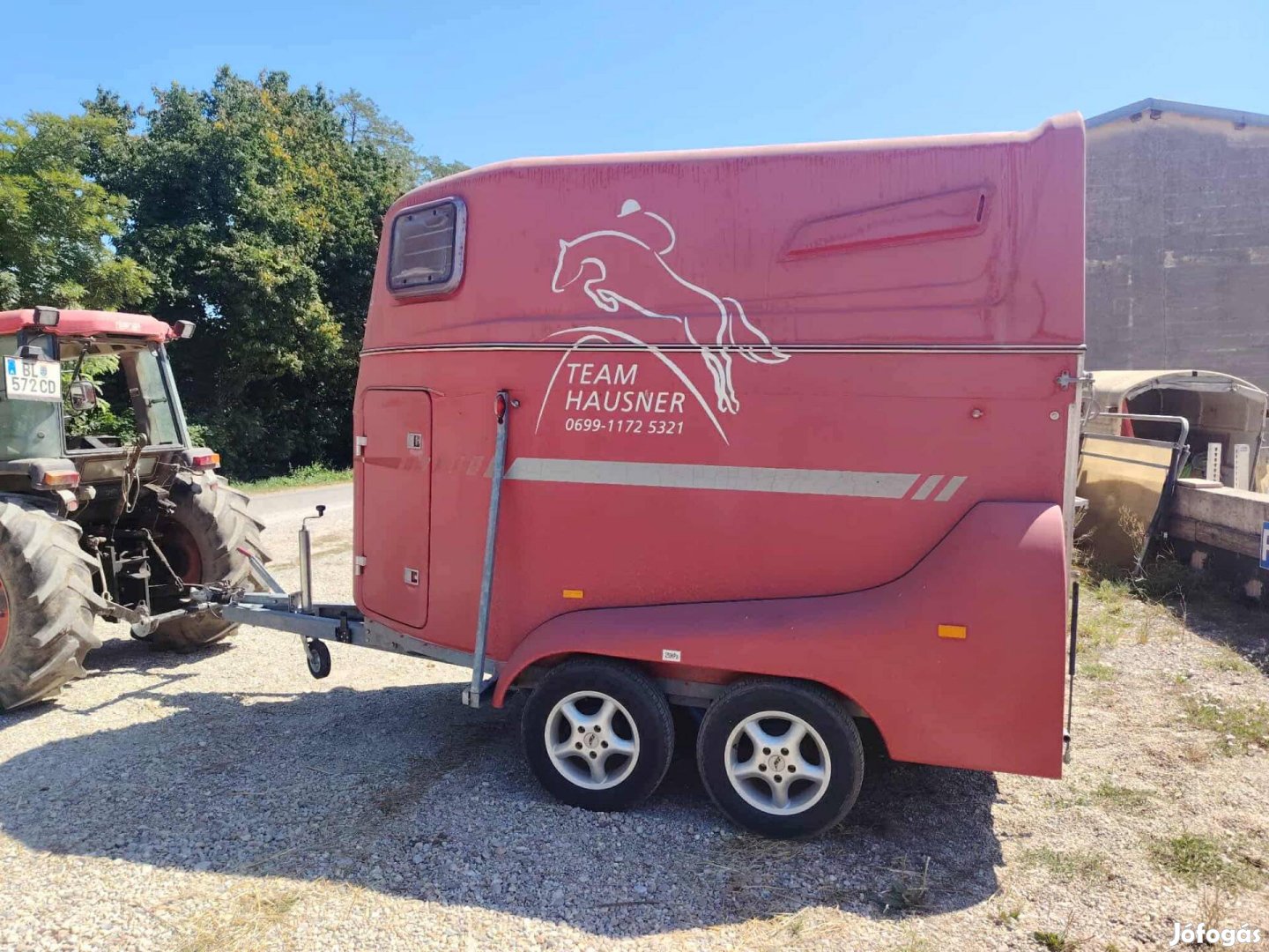 Eladó lószállító